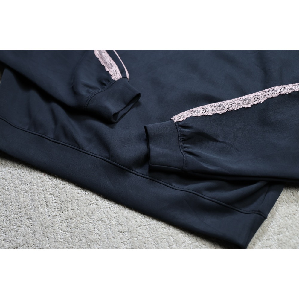 All in Motion Airy Sleek Lace Crew Pullover Black Pink Trim Small NWT - Picture 3 of 7